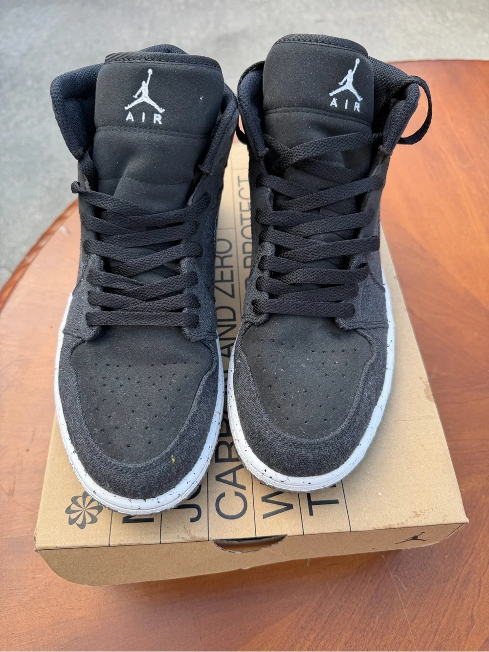 Jordan Air Jordan 1 Mid SE Black Multi-Racer Blue